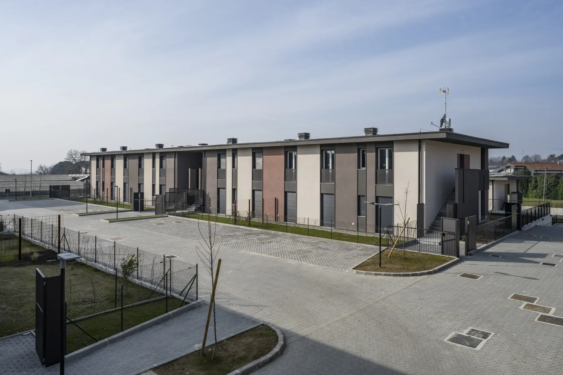 Homepooling Villaguardia a Villa Guardia: progetto realizzato da Albini e Castelli